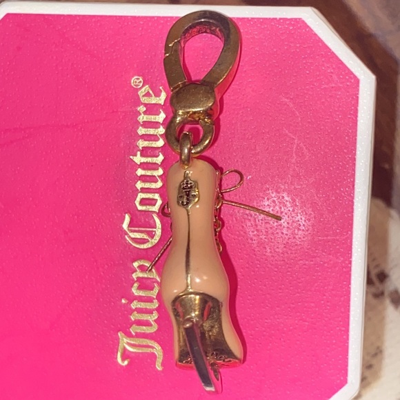 JUICY COUTURE PINK ICE SKATE CHARM